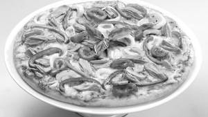 Veggie mushroom pizza