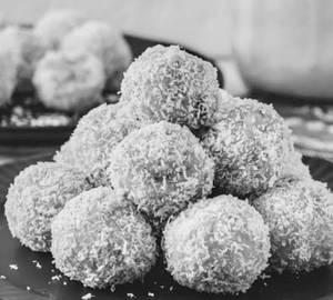 Coconut ladoo [5 pieces]