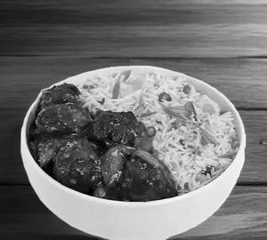 Veg Manchurian gravy + Veg Fried Rice/Noodles