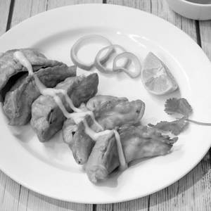Paneer Momos Fried (6 Pcs)