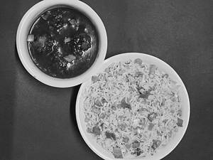 Veg Fried Rice With Veg Manchurian Gravy