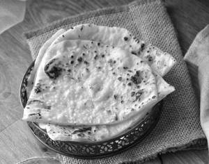 Butter Naan (1 Pcs)