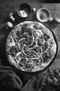 Magic Mushroom Cheese Burst Pizza [7 inches]