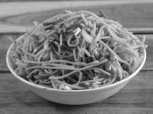 Egg Hakka Noodles