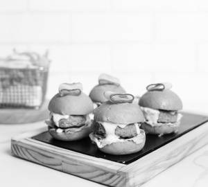 Aloo Tikki Mini Burger 
