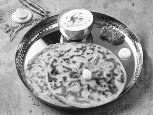 Paneer paratha with crud