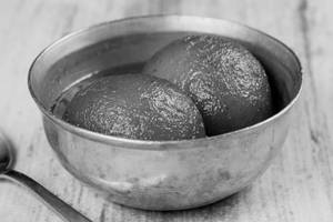 Gulab Jamun (150 Gm)