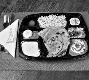 Veg Deluxe Thali