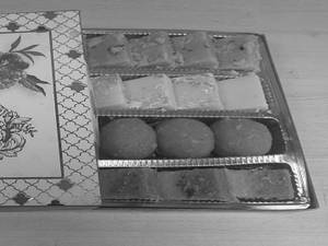 Plain Mix Box