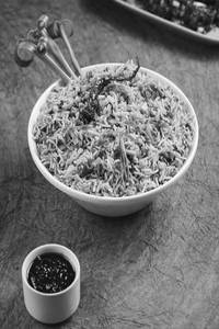 Veg Schezwan Fried Rice [500 ML]