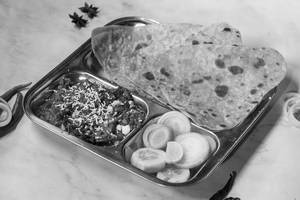 Kadhai Paneer With 3 Tawa Paratha