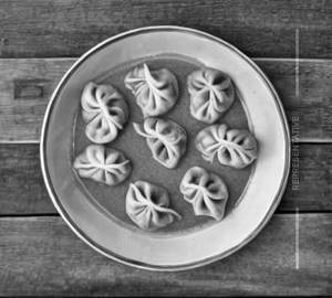 Makhani momos