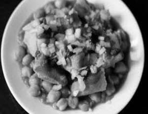 Samosa With Chhole Chaat