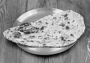 Butter Naan (100 Gm)