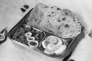 Chana Masala With 3 Tawa Paratha