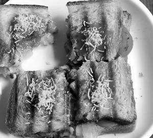 1 Nos. Veg Grilled Sandwich With Mint Chutney /Ketchup