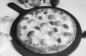 Achari Pizza