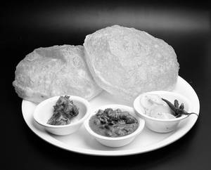 Chola Bhatura