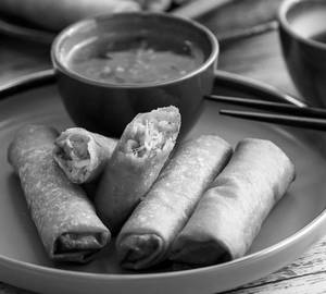 Chicken Spring Roll ( 3 Pcs )