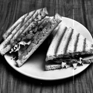 Paneer Makhani Sandwich