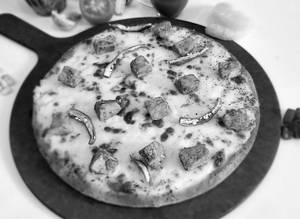 Zesty Chicken Pizza
