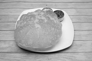 Chola Poori (1 Pcs)