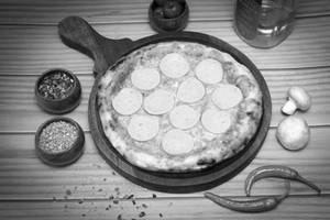 Chicken Salami Pizza