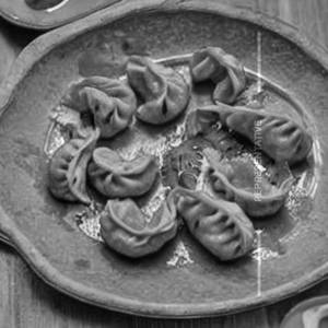 Chilly Gravy Momo (Veg)