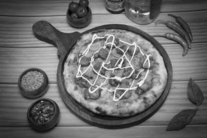 Chicken Schezwan Pizza