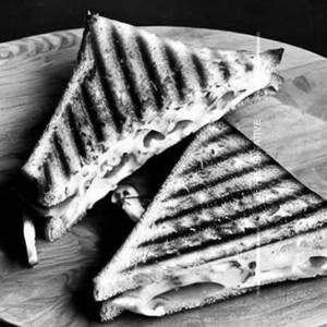 Grilled Vegetable Cheese Sandwich