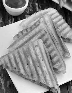 Veg Grilled Sandwich [4pcs]
