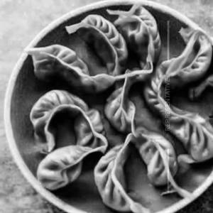 Chilly Gravy Momo ( Paneer)