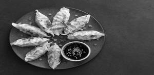 Tibetan Vegetable Momos (8 Pcs)
