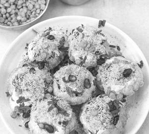 Sev Dahi Batata Puri