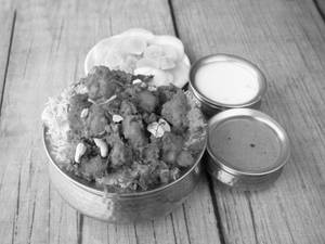 Hyderabadi Special Chicken Biryani 1000Ml