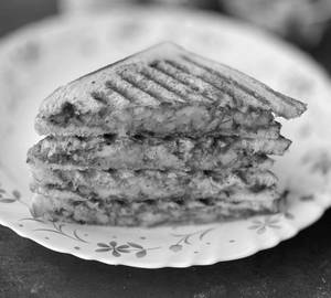 Potato and Chutney Grilled Sandwich