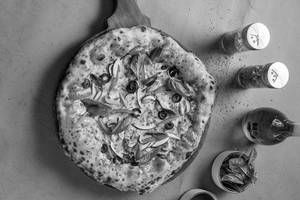 Farm Fresh Pizza [12 Inches, 450 Grams]