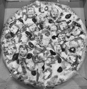 Tandoori paneer pizza [medium]