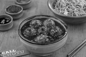 Veg Manchurian [gravy]