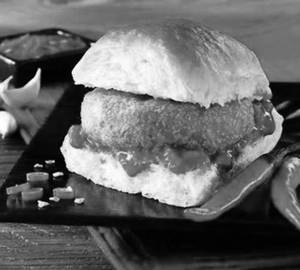 Schezwan vada pav