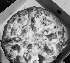 Paneer Tikka Pizza