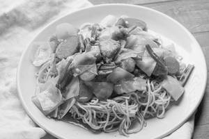 Mixed Chowmein Gravy