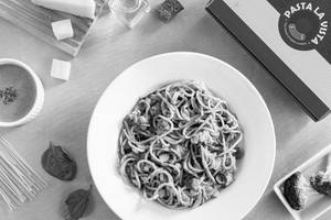 Spaghetti With Creamy Pesto Sauce