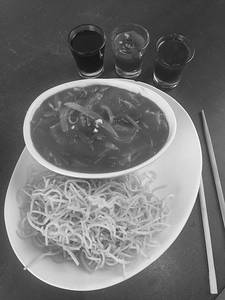 Veg Chopsuey Gravy + Crispy Dip Fried Noodle