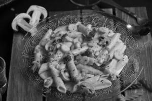 White Sauce Pasta With Veggies