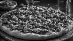 Peri peri chicken pizza