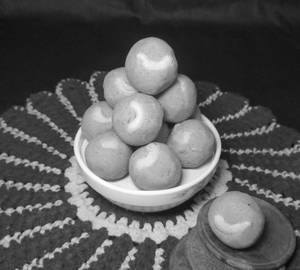 Besan Ladoo