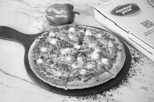 Cheesy Paneer Pizza