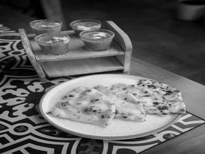 Dal Makhani Shots With Small Cheese Naan