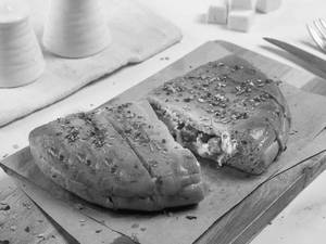 Panner Stuffed Garlic Bread